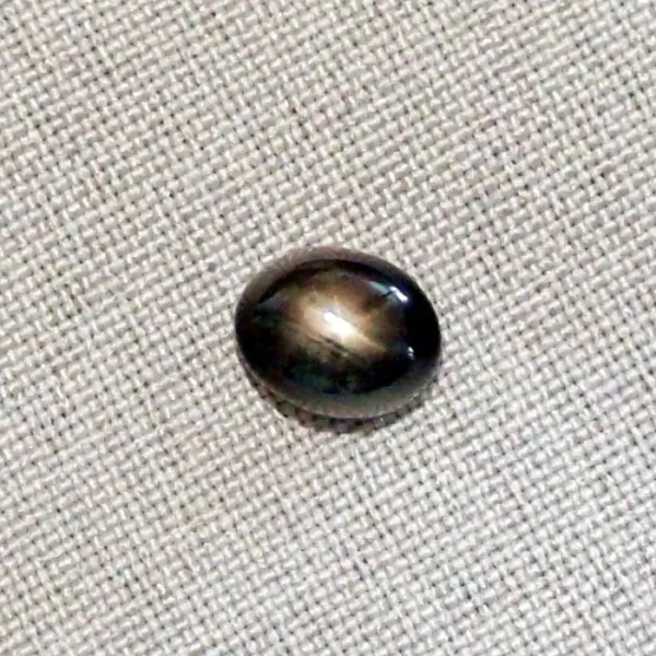 ES00332 1 schwarzer sternsaphir edelstein saphir edelsteine sicher online bestellen