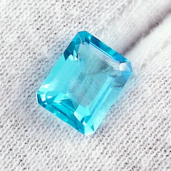 ES00514 1 blautopas in swiss blue top topaz edelsteine sicher online bestellen