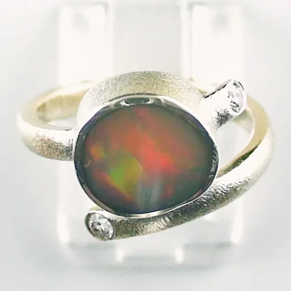 R00370 1 14k goldring mit welo opal und diamanten verkauf auf kommission bei opalschmiede