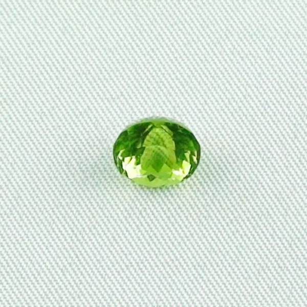 ES00225 1 spitzen peridot edelstein edelsteine online kaufen