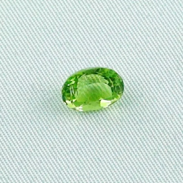 ES00229 1 spitzen peridot edelstein edelsteine online kaufen