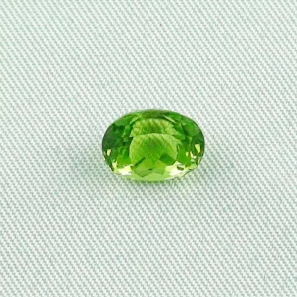 ES00230 1 spitzen peridot edelstein edelsteine online kaufen