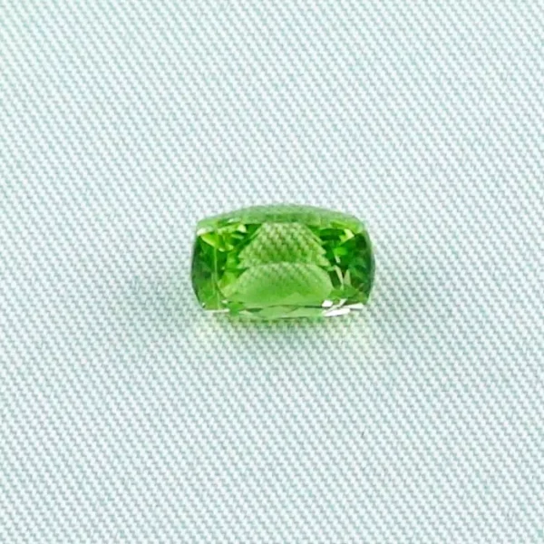 ES00238 1 spitzen peridot edelstein edelsteine online kaufen