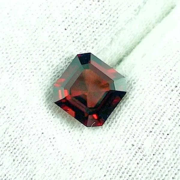 ES00542 1 top gem granat garnet edelsteine sicher online kaufen