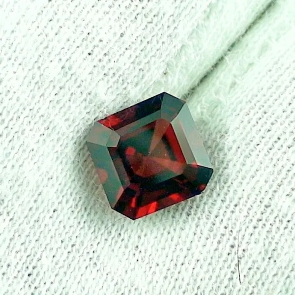 ES00547 1 top gem granat garnet edelsteine sicher online kaufen