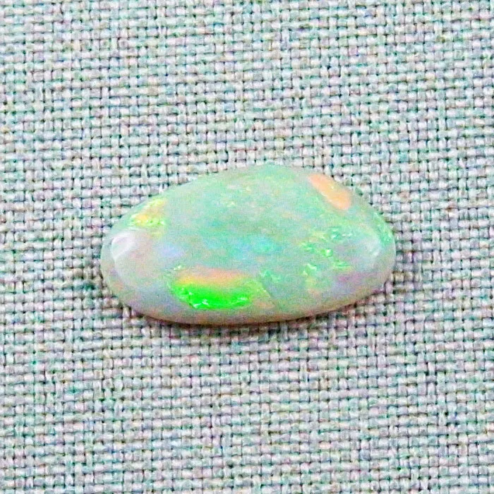 OM00074 1 white opal gemstone edelsteine sicher online bestellen