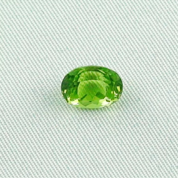 ES00230 1 spitzen peridot edelstein edelsteine online kaufen