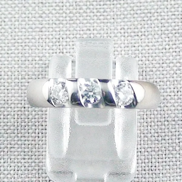 Konfigurator - Goldring mit echten Diamanten - 3 x 0,20 ct.