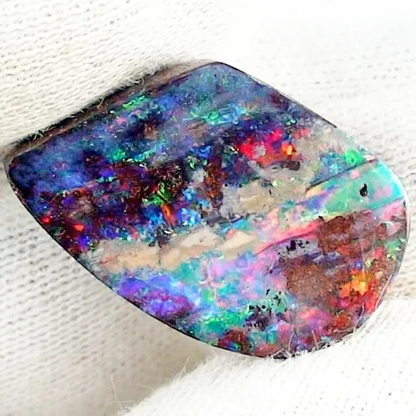 12,60 ct Boulder Opal Multicolor - Boulder Opal Fields