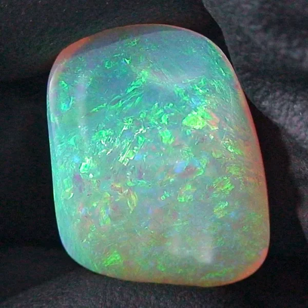 14,93 ct. Black Crystal Opal Multicolor Vollopal aus Australien