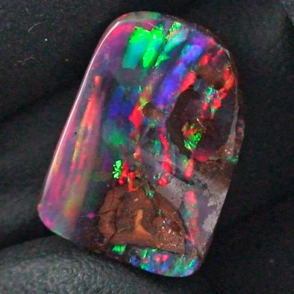 9,65 ct Boulder Opal Multicolor aus den Boulder Opal Fields Australien