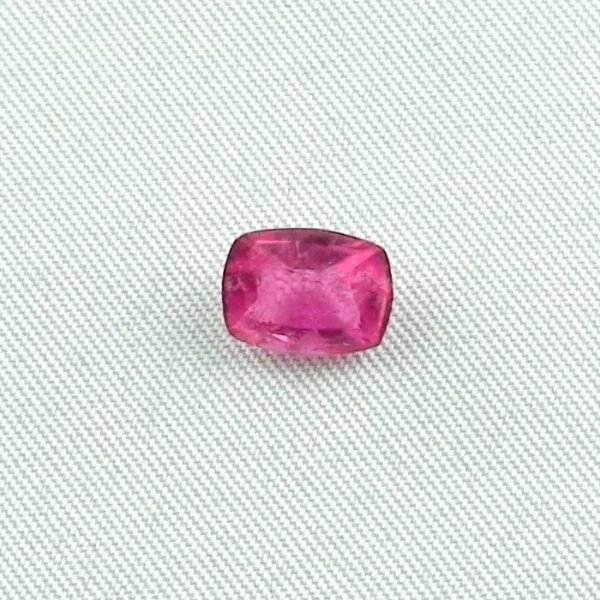 1,82 ct Turmalin Neon Pinker Rubellit Kissenschliff Edelstein