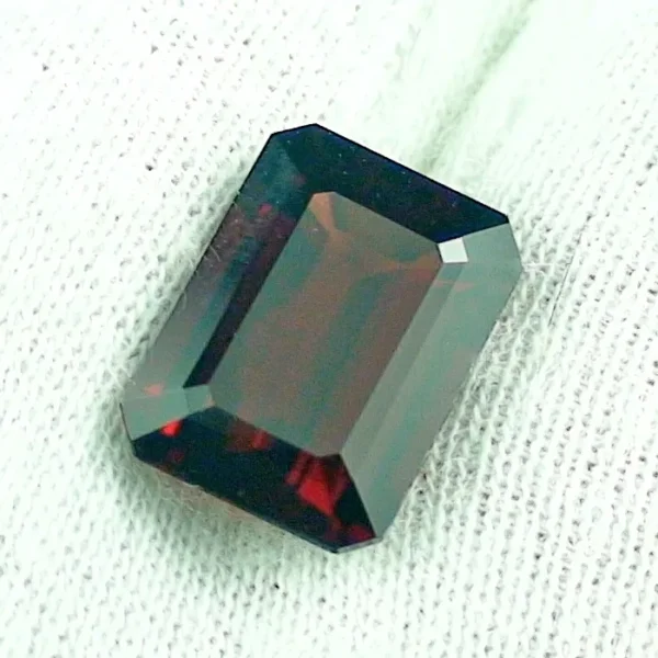 6,60 ct. Granat Blut Roter Edelstein Octagon Schliff