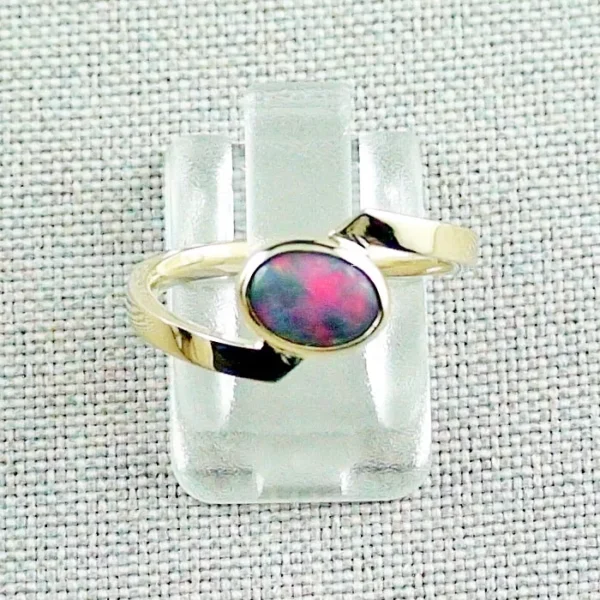 Damenring 585er Goldring 14k mit rotem Semi Black Opal 1,02 ct