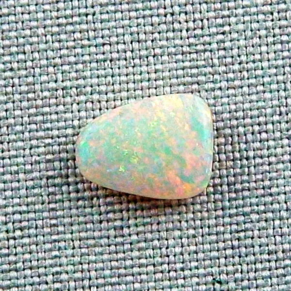 Crystal Opal 2.69 ct Opalstein Multicolor Vollopal Lightning Ridge