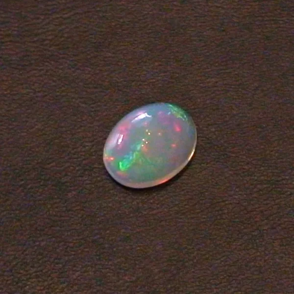 Welo Opal 3,76 ct Edelstein Multicolor Schmuckstein