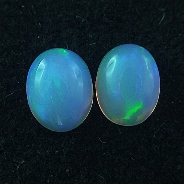 Blaue Welo Opal Pärchen 1,21 u. 1,09 ct Opalsteine