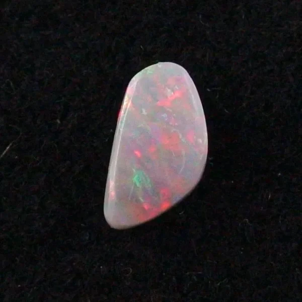 0,99 ct White Opal Multicolor  Lightning Ridge Australien 9,96 x 5,44 x 2,89 mm