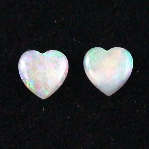 Herzform White Opal Pärchen aus Coober Pedy 0,96 ct. + 0,88 ct.