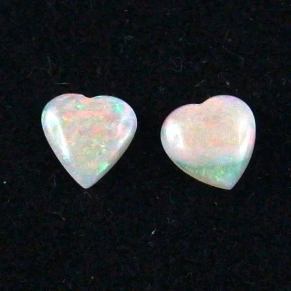 Herzform White Opal Pärchen aus Coober Pedy 0,97 ct. + 0,78 ct.