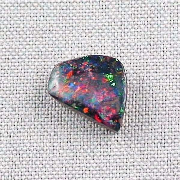 9.90 ct Black Boulder Opal Opalstein Edelstein Regenbogen