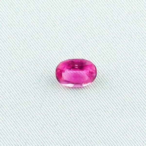 1,76 ct Tourmalin Neon Pinker Rubellit Turmalin Oval Facettiert