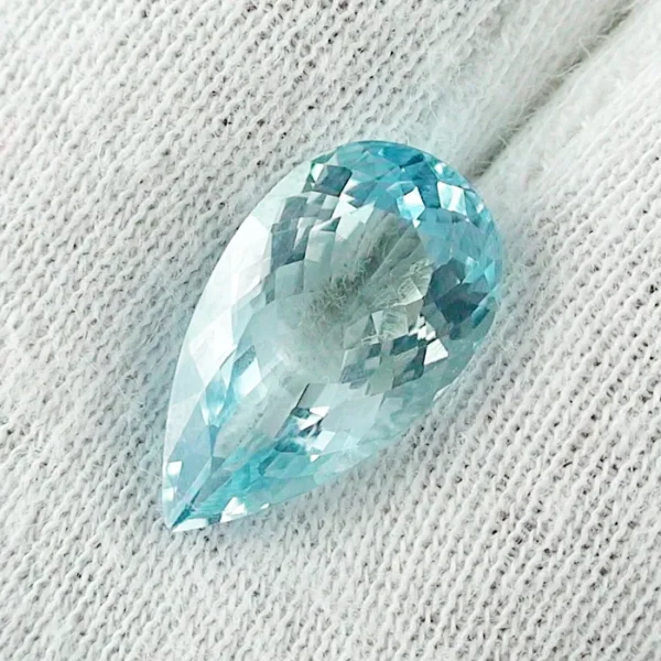 4,65 ct. AAA Aquamarin im Tropfen Schliff 15,64 x 9,03 x 5,98 mm