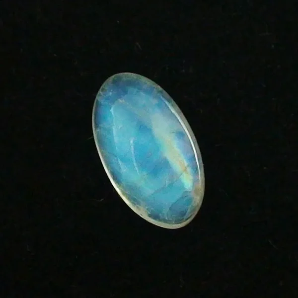 7,27 ct Mondstein mit  Blautönen - Blauer Heilstein mit Zertifikat