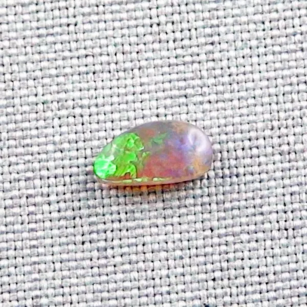 Black Crystal Opal 1,02 ct Multicolor Vollopal Lightning Ridge