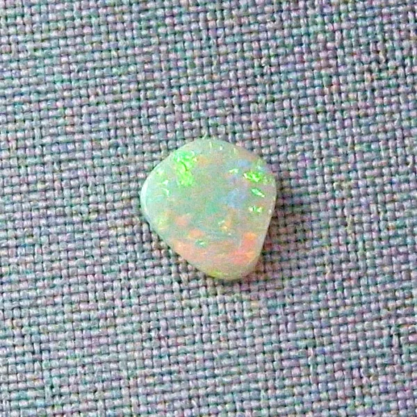 1,62 ct White Opal Opalstein Multicolor Coober Pedy Australien