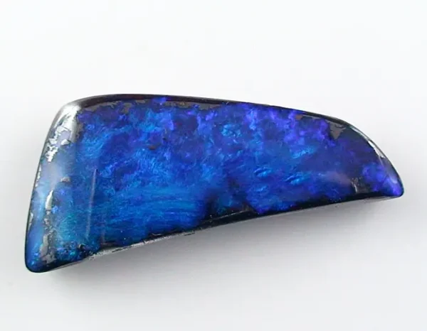 Blauer 12,76 ct Boulder Opal intensives blau türkis mit emerald grün